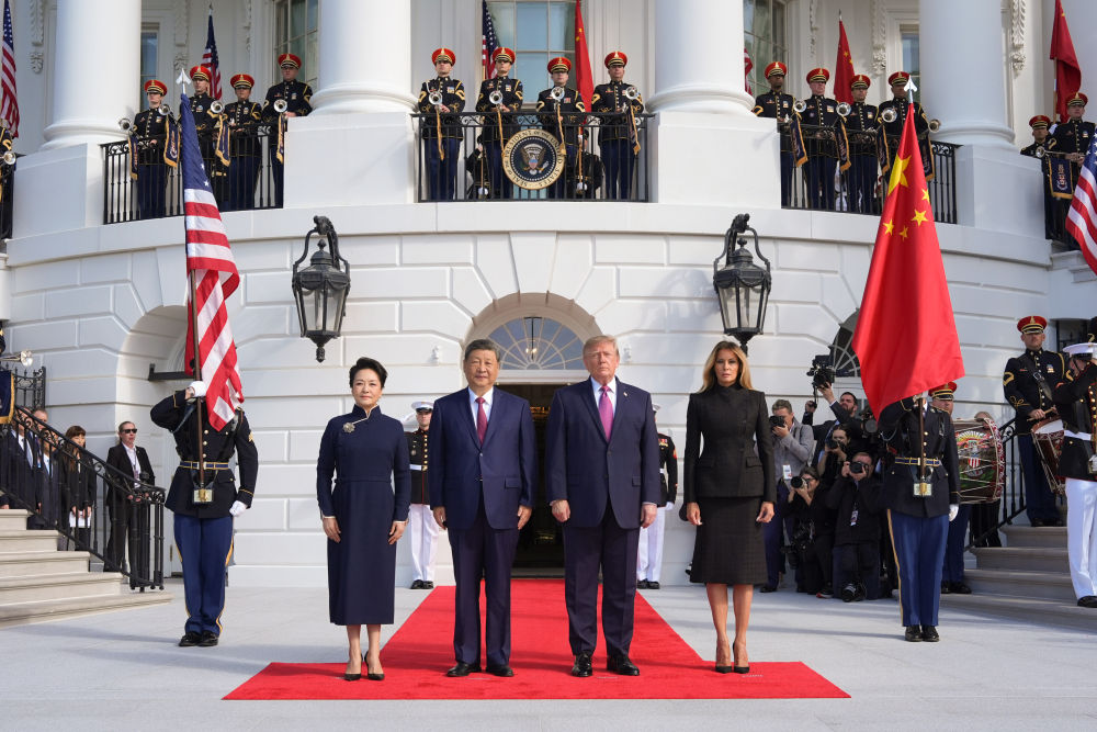 习近平出席美国总统特朗普在白宫举行的欢迎仪式