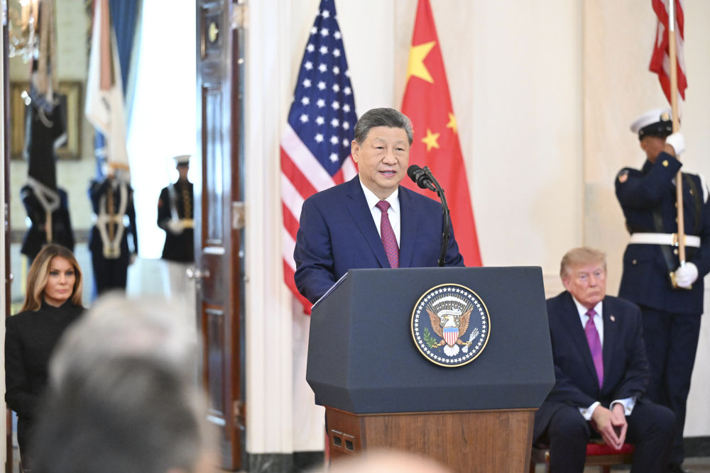 习近平出席美国总统特朗普在白宫举行的欢迎仪式