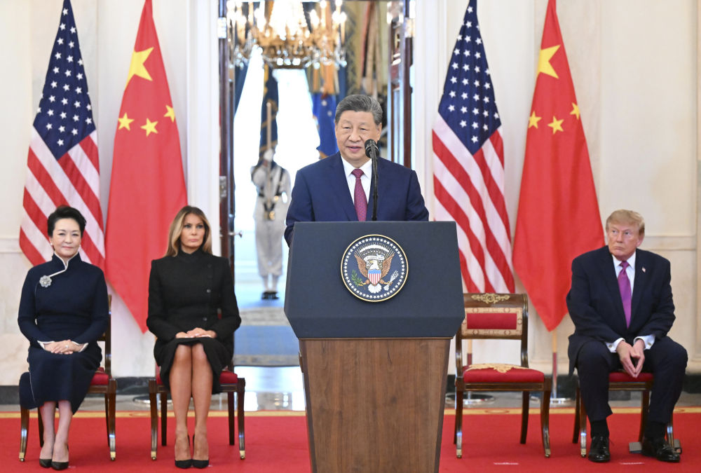 习近平出席美国总统特朗普在白宫举行的欢迎仪式