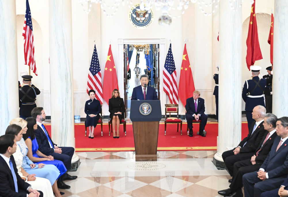 习近平出席美国总统特朗普在白宫举行的欢迎仪式