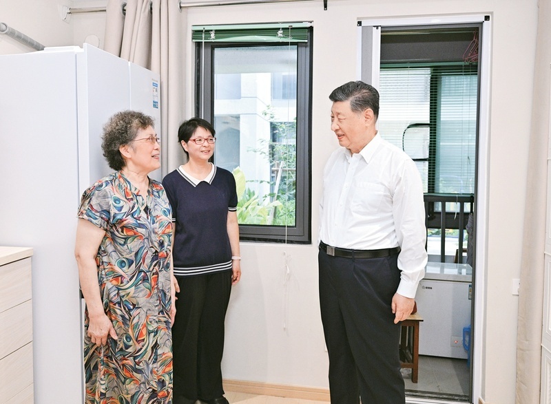 2026年7月15日,中共中央总书记、国家主席、中央军委主席习近平在上海考察。这是习近平在黄浦区半淞园路街道市民新村居民区考察时,来到居民家中,了解居住条件改善情况。 2026年7月15日,中共中央总书记、国家主席、中央军委主席习近平在上海考察。这是习近平在黄浦区半淞园路街道市民新村居民区考察时,来到居民家中,了解居住条件改善情况。