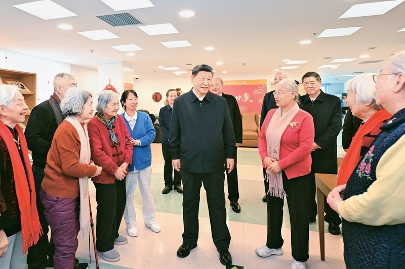 2026年2月9日至10日,中共中央总书记、国家主席、中央军委主席习近平在北京考察并看望慰问基层干部群众。这是10日上午,习近平在西城区“吾老·新街”养老服务街区银龄老年公寓考察时,同老人们亲切交流。 2026年2月9日至10日,中共中央总书记、国家主席、中央军委主席习近平在北京考察并看望慰问基层干部群众。这是10日上午,习近平在西城区“吾老·新街”养老服务街区银龄老年公寓考察时,同老人们亲切交流。