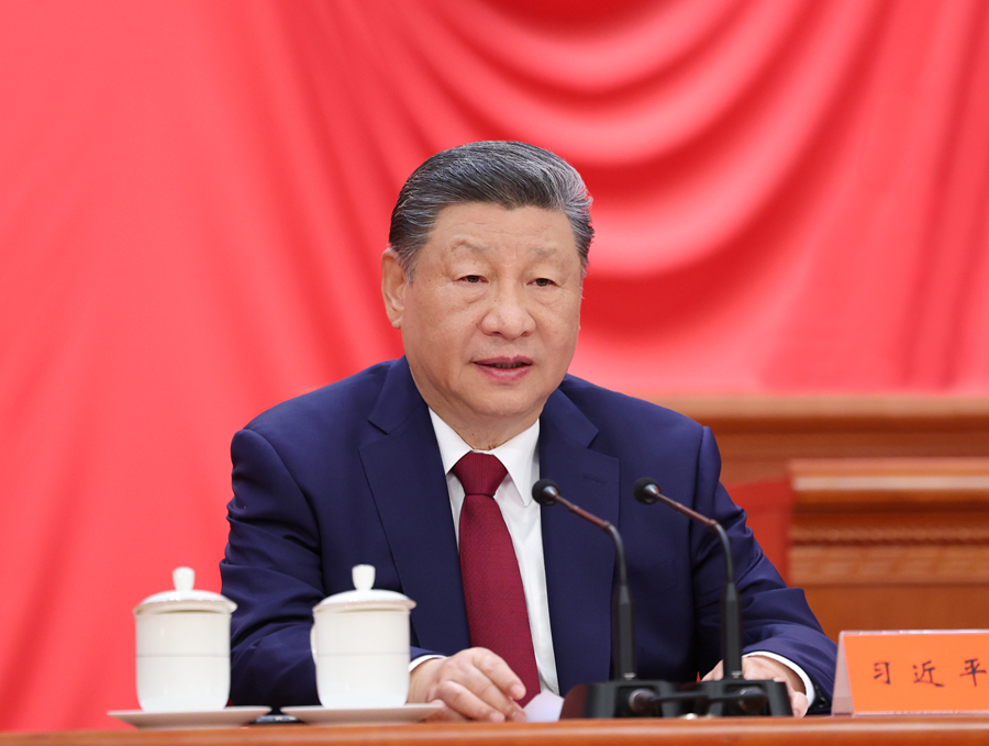 10月22日,纪念中国工农红军长征胜利90周年大会在北京人民大会堂隆重举行。中共中央总书记、国家主席、中央军委主席习近平发表重要讲话。 10月22日,纪念中国工农红军长征胜利90周年大会在北京人民大会堂隆重举行。中共中央总书记、国家主席、中央军委主席习近平发表重要讲话。