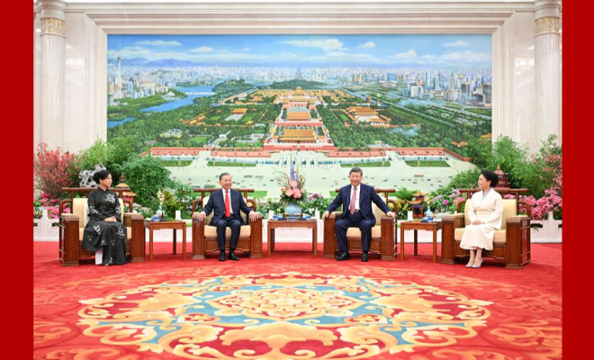 习近平夫妇同苏林夫妇亲切话别