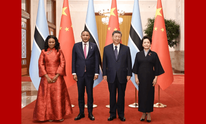 习近平同博茨瓦纳总统博科会谈