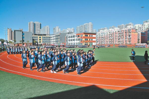 北京潞河中学三河校区。