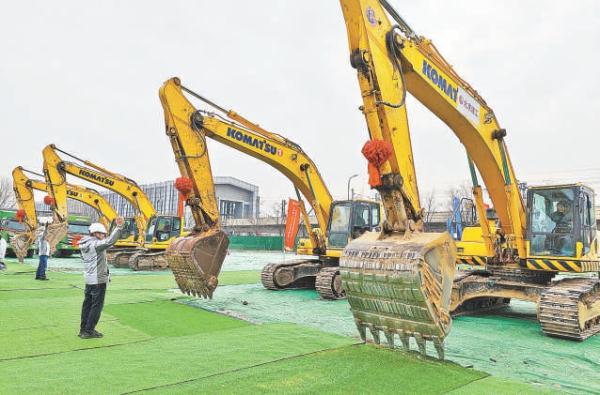 1月2日,丰台河西地区2024年重大项目集中开工仪式举行，正式启动了河西生态科创新城建设，为实现河西地区“一年一个样，三年大变样”按下“加速键”。