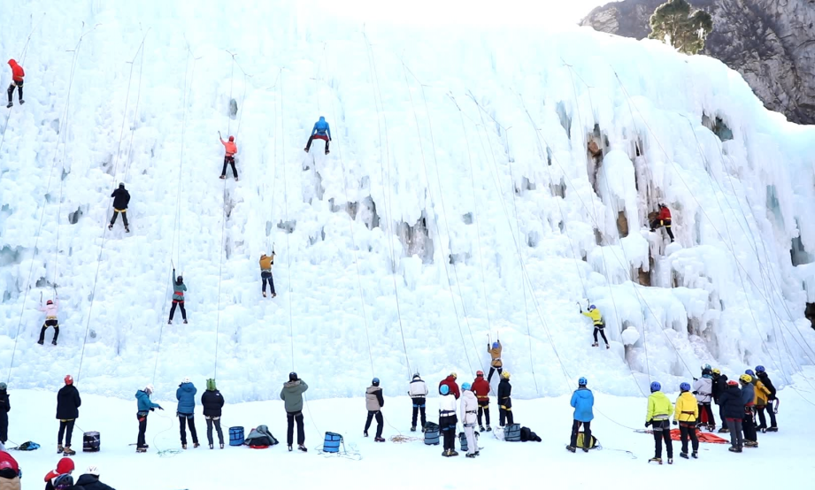 冰镐清脆 “舞者”飞扬