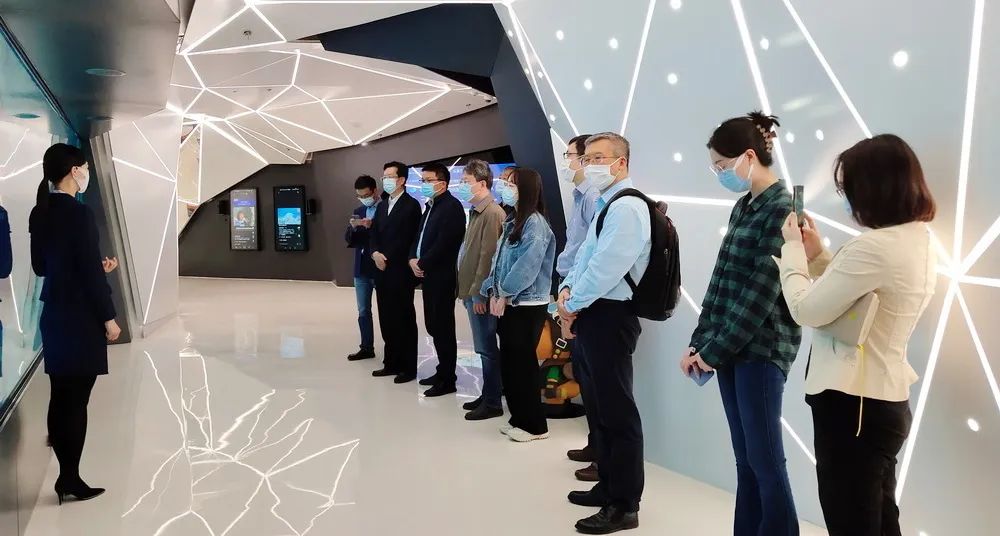 市政府参事室调研组在京调研平台经济发展