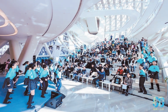 “为地球献出一小时”北京主题活动系列演讲与论坛现场,孩子们为推广绿色低碳生活助力。 “为地球献出一小时”北京主题活动系列演讲与论坛现场,孩子们为推广绿色低碳生活助力。