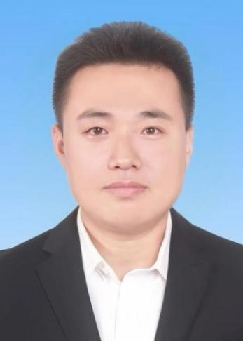 温朝辉，北京市平谷区熊儿寨乡人民政府副乡长