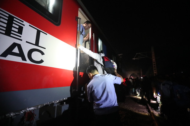 转运24小时——北京铁路民警转运滞留旅客工作纪实