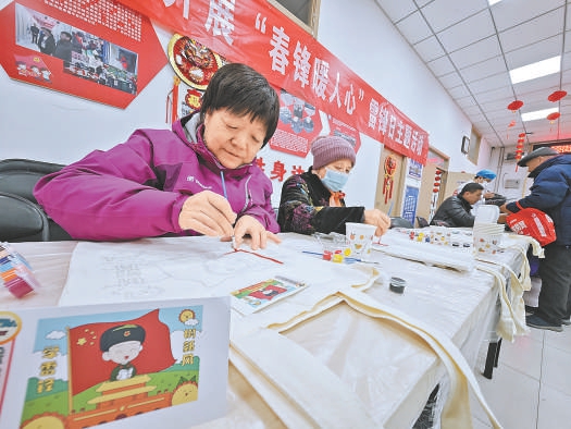3月5日，石景山区金顶街街道西福村社区开展“春‘锋’暖人心”活动。通过此次活动，志愿者为社区居民提供义诊、义务理发、法律咨询和家庭教育指导等服务。