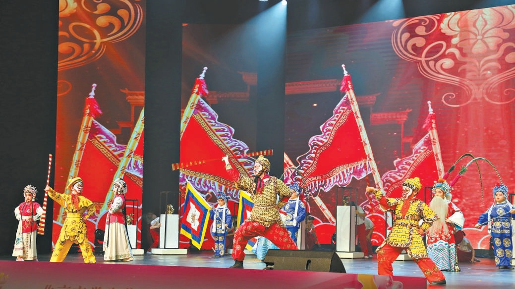北京市学生艺术节优秀节目展示。