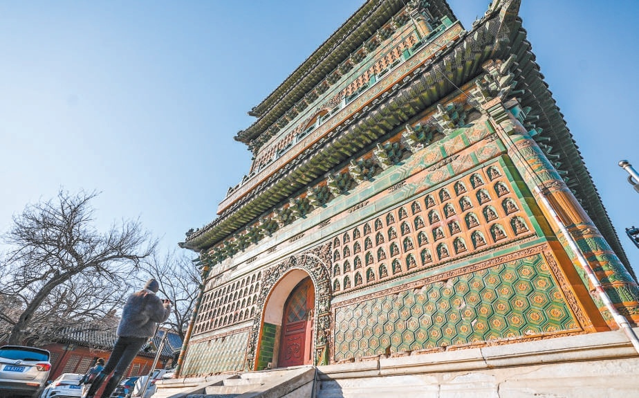 1月22日，琉璃阁院落腾退移交，有着400多年历史的北海“西天梵境”将恢复其完整风貌。图为三覆檐歇山琉璃阁。