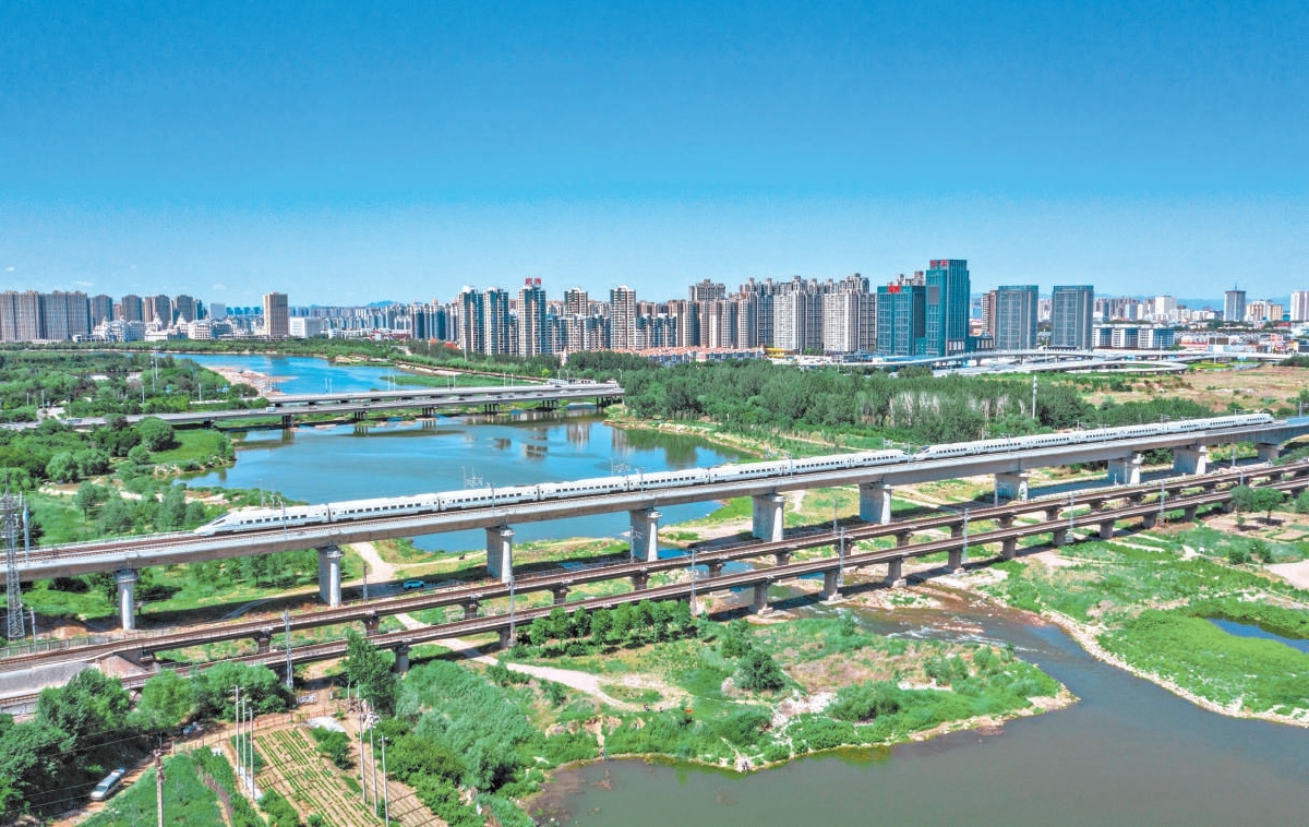 京唐城际铁路跨三河市潮白河。