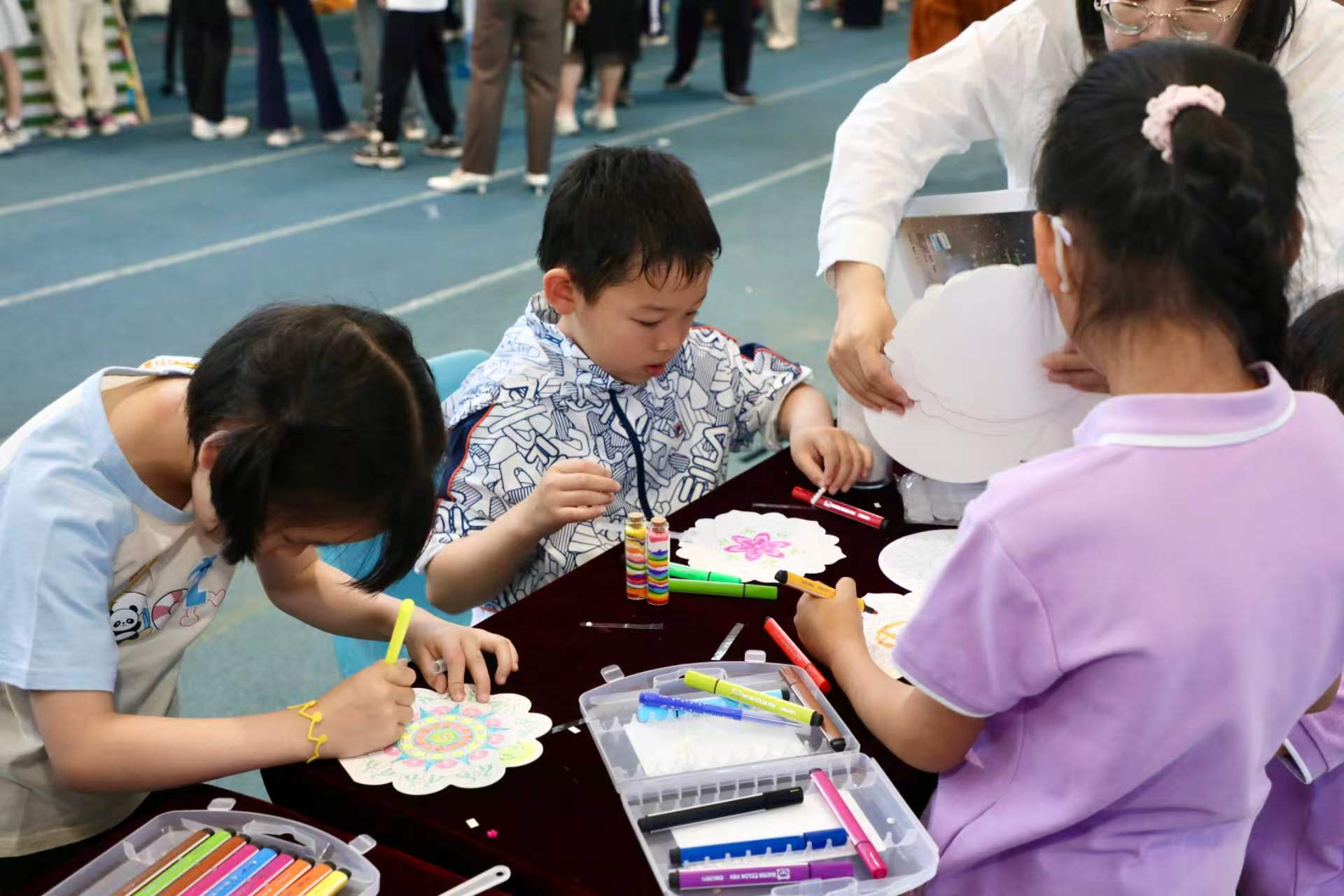 “健康第一 身心同行” 首都大中小学生身心健康季宣传教育活动 “健康第一 身心同行” 首都大中小学生身心健康季宣传教育活动
