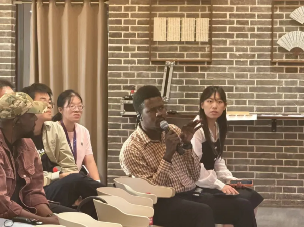 “用展览搭建文明交流互鉴的桥梁”主题授课活动在清华大学举办