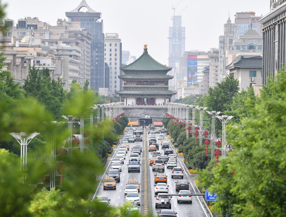 这是5月15日拍摄的西安钟楼。