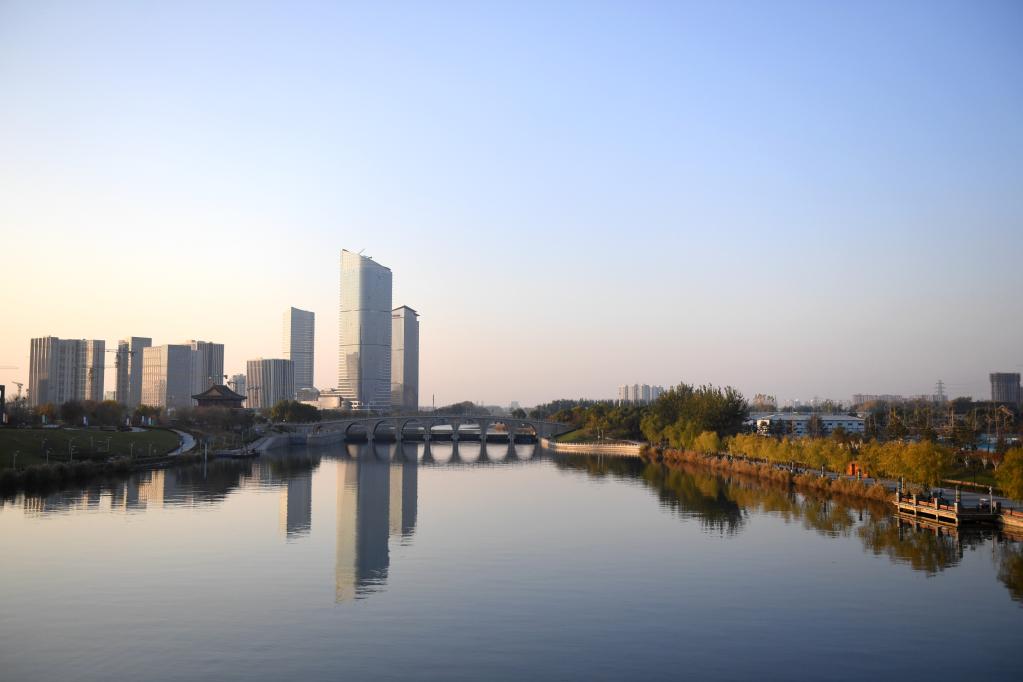 这是北京市通州区的运河商务区（2022年11月14日摄）。