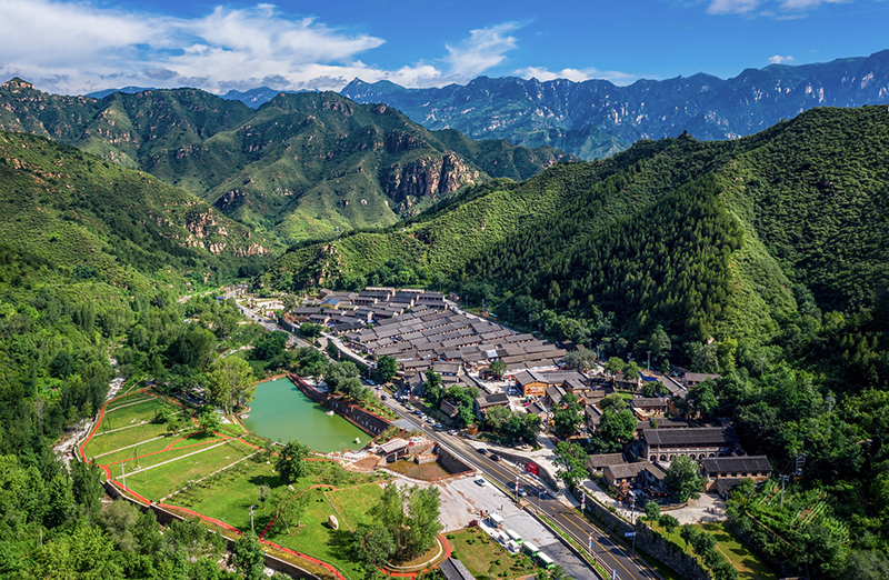 这是2021年7月23日拍摄的河北省阜平县骆驼湾村景色（无人机照片）。