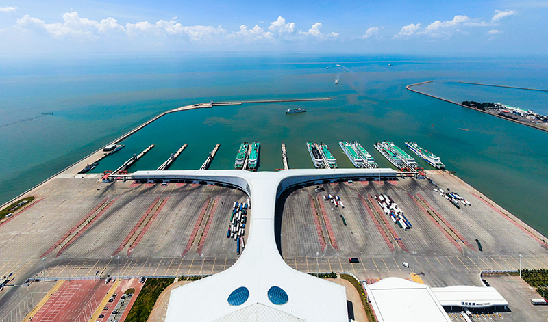 这是2023年5月26日拍摄的广东省湛江市徐闻港风光（无人机照片）。