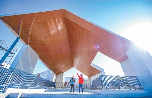 集展览展示、文化体验、文物修复等功能于一体的三山五园艺术中心项目竣工。