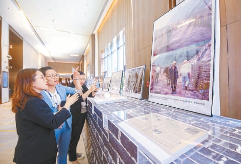 众志成城——纪念“爱我中华 修我长城”社会赞助活动40周年主题展同步开展。