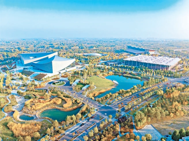 城市副中心三大文化建筑秋色如画。