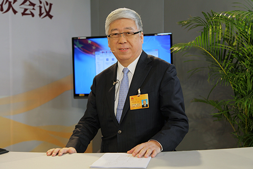 1月25日市卫生计生委主任方来英谈“建设健康北京”