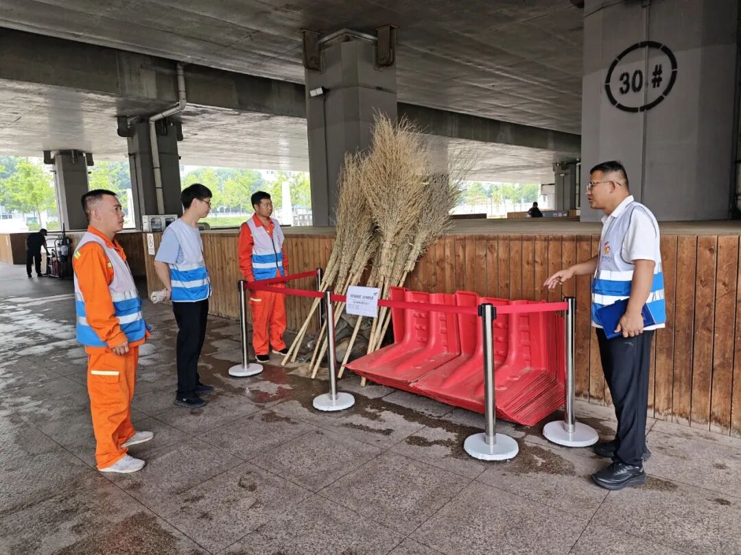 防汛进行时 北京市重点站区全力应对强降雨天气 防汛进行时 北京市重点站区全力应对强降雨天气