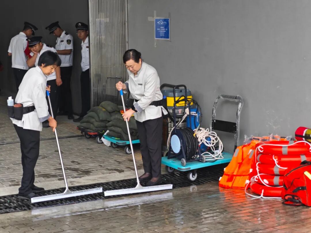 防汛进行时 北京市重点站区全力应对强降雨天气 防汛进行时 北京市重点站区全力应对强降雨天气