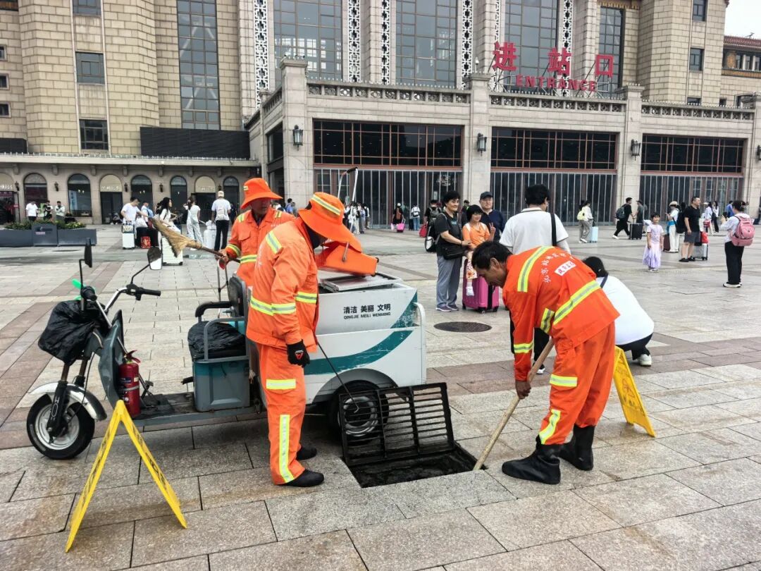 防汛进行时 北京市重点站区全力应对强降雨天气 防汛进行时 北京市重点站区全力应对强降雨天气