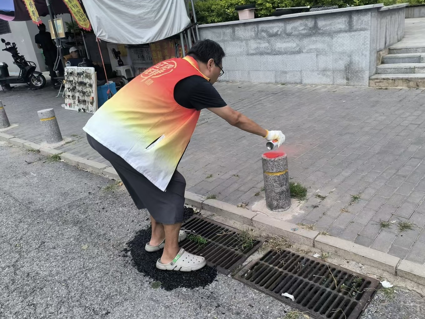 给73个雨箅子做“标记”!社区小妙招筑牢防汛大防线 给73个雨箅子做“标记”!社区小妙招筑牢防汛大防线