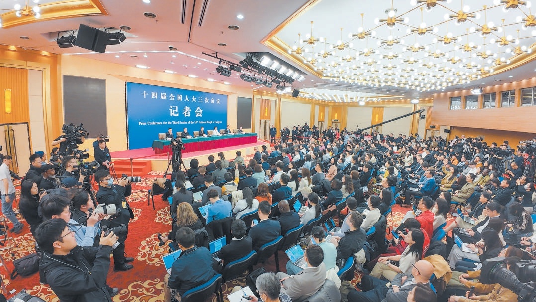 3月9日，十四届全国人大三次会议举行记者会，就民政、就业和社会保障、住房、卫生健康等相关问题回答中外记者提问。