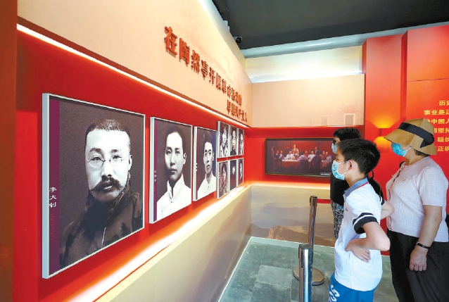 中国共产党早期北京革命活动旧址——陶然亭慈悲庵6月1日正式开放。“先驱者的奋斗——慈悲庵党的早期革命活动专题展”同时与观众见面。