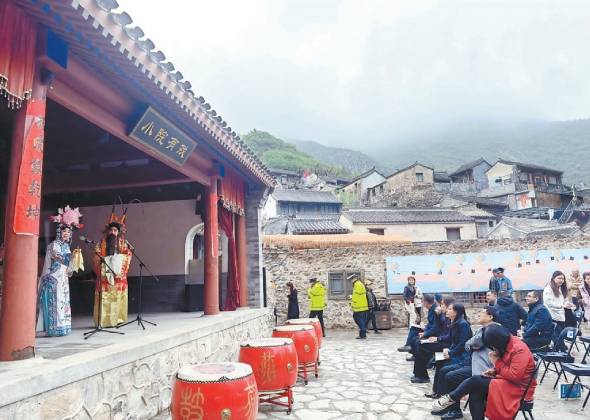 “五一”假期线上线下齐享消费盛宴