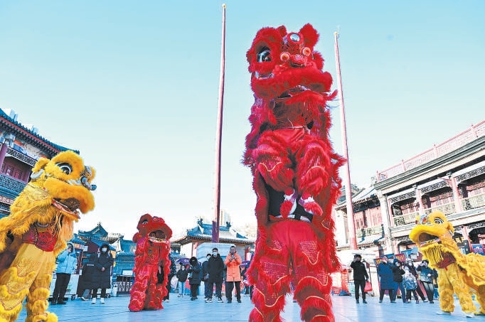 近日，“瓣瓣同心京津冀 欢欢喜喜过大年”主题宣传联合采访团走进天津古文化街，浓浓的传统年味儿扑面而来。