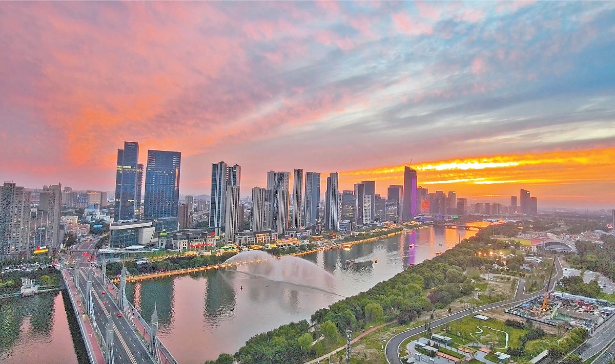 活力西岸成为大运河畔一条风景线。 活力西岸成为大运河畔一条风景线。