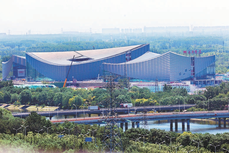 建设中的副中心剧院。