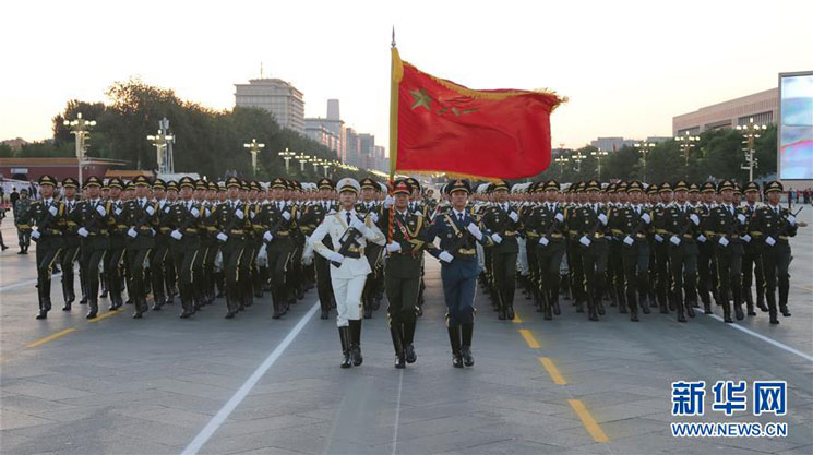 2015年9月3日，中国人民抗日战争暨世界反法西斯战争胜利70周年纪念大会在北京隆重举行。这是三军仪仗队在演练。
