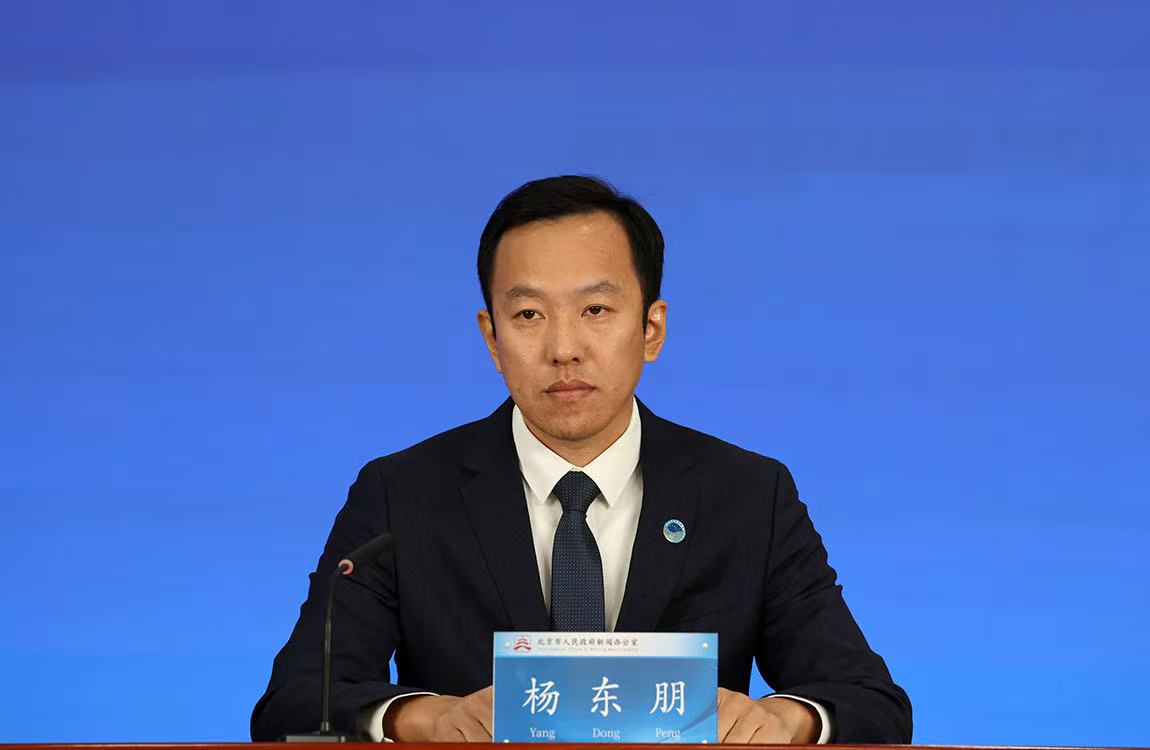 作为民营企业家代表，您为何选择在东城区经营发展，企业与东城有哪些“双向奔赴”的故事？