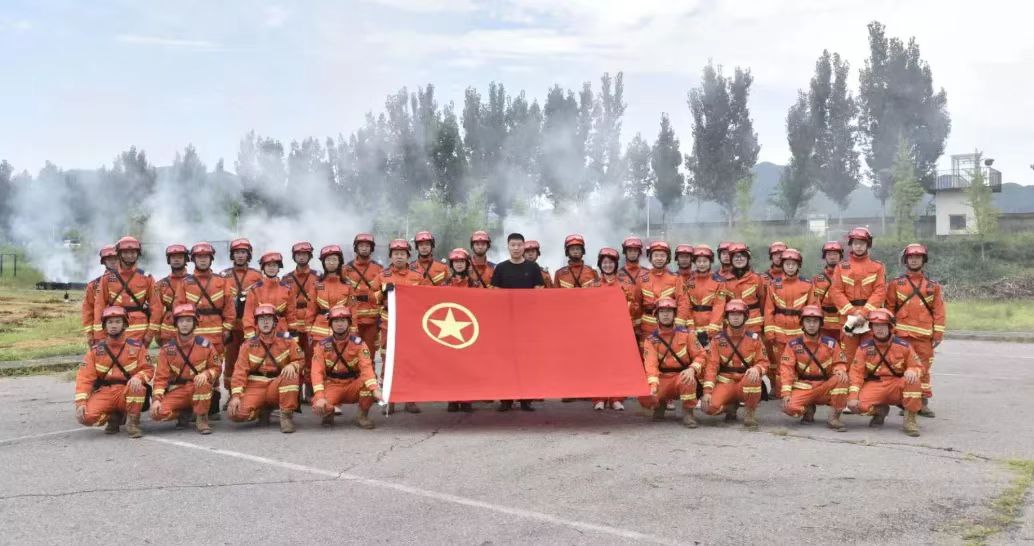 热血青春心向党　森防队伍护青山——市应急局组织机关团员青年赴市森林消防综合救援总队开展主题团日活动