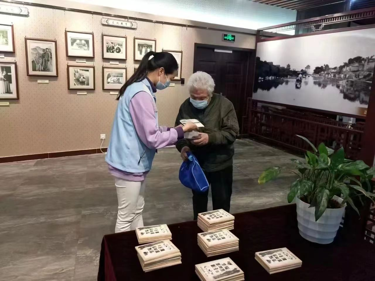 首都最美志愿者  刘娜