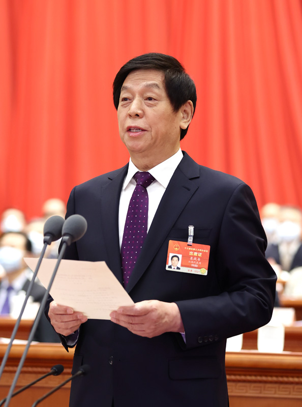 3月5日，第十三届全国人民代表大会第四次会议在北京人民大会堂开幕。大会主席团常务主席、执行主席栗战书主持大会。