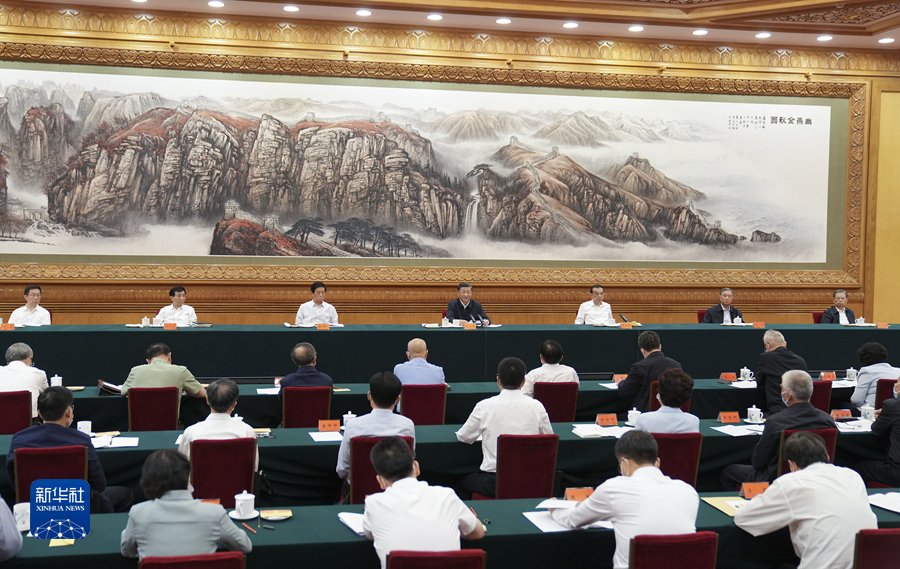 8月27日至8月28日，中央民族工作会议在北京召开。中共中央总书记、国家主席、中央军委主席习近平出席会议并发表重要讲话。