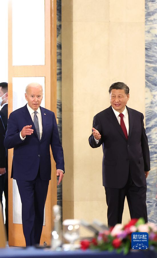 当地时间11月14日下午，国家主席习近平在印度尼西亚巴厘岛同美国总统拜登举行会晤。