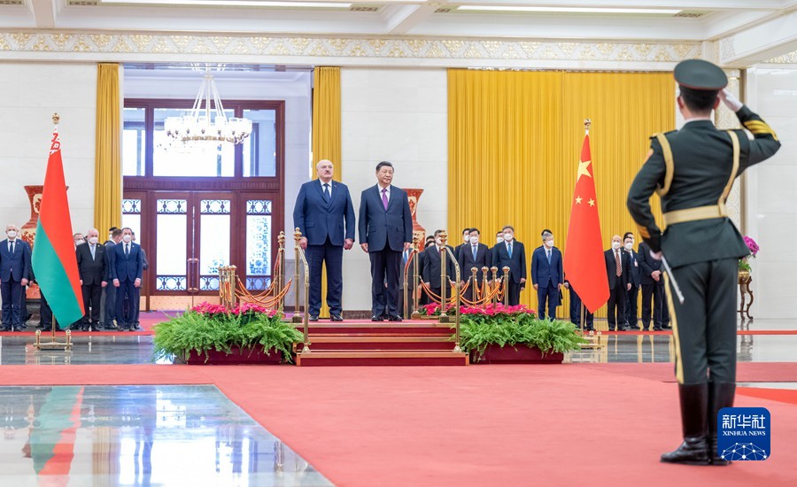 3月1日，国家主席习近平在北京人民大会堂同来华进行国事访问的白俄罗斯总统卢卡申科举行会谈。这是会谈前，习近平在人民大会堂北大厅为卢卡申科举行欢迎仪式。