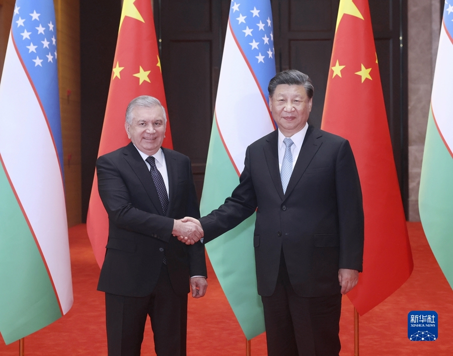 5月18日下午，国家主席习近平在西安同来华出席中国－中亚峰会并进行国事访问的乌兹别克斯坦总统米尔济约耶夫会谈。