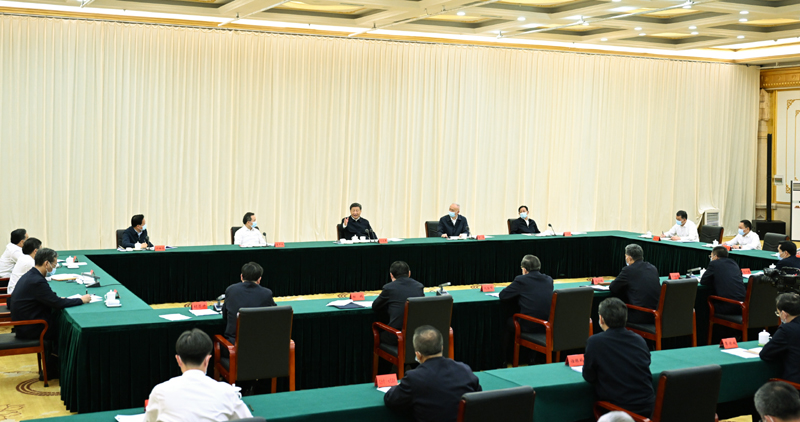 6月6日,中共中央总书记、国家主席、中央军委主席习近平在内蒙古巴彦淖尔主持召开加强荒漠化综合防治和推进“三北”等重点生态工程建设座谈会并发表重要讲话。 6月6日,中共中央总书记、国家主席、中央军委主席习近平在内蒙古巴彦淖尔主持召开加强荒漠化综合防治和推进“三北”等重点生态工程建设座谈会并发表重要讲话。